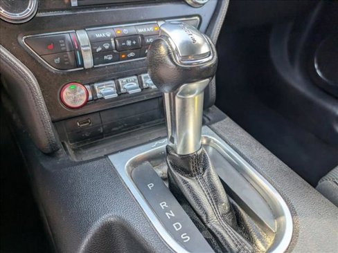 Used 2019 Ford Mustang Premium image 11