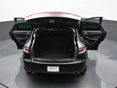 Certified 2021 Porsche Macan S image 28