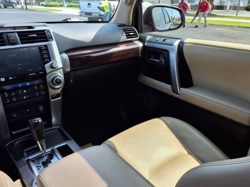 Used 2022 Toyota 4Runner Limited image 13