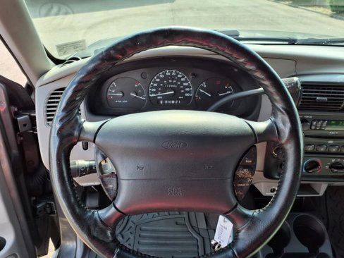 Used 2000 Ford Ranger XLT image 11