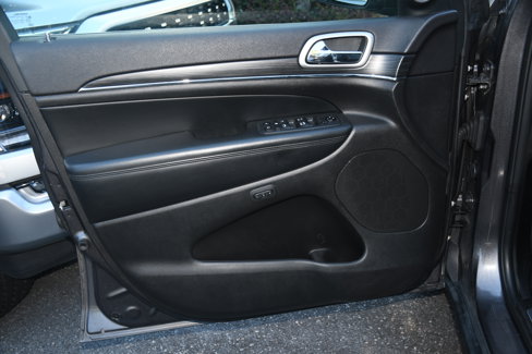 Used 2019 Jeep Grand Cherokee Limited image 10