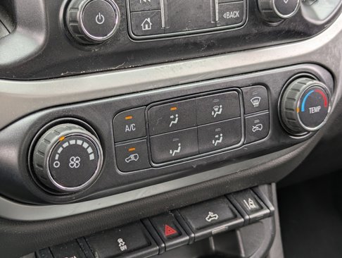 Used 2021 Chevrolet Colorado LT w/ Safety Package image 19