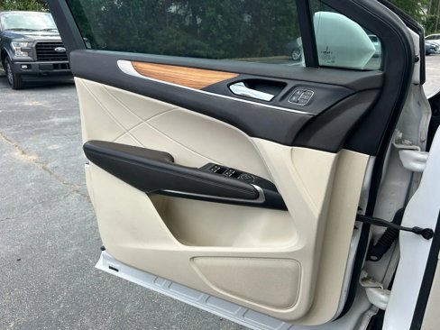 Used 2015 Lincoln MKC FWD w/ Equipment Group 102A Reserve image 26