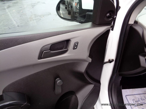 Used 2017 Chevrolet Sonic LT image 10