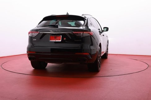Used 2021 Maserati Levante S image 5