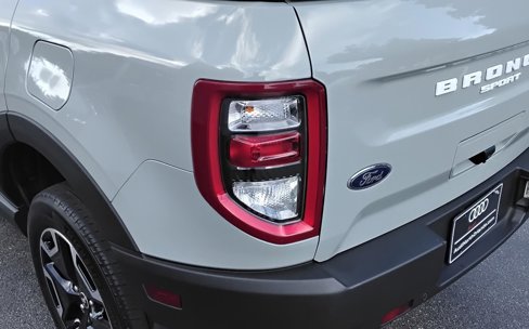 Used 2022 Ford Bronco Sport Outer Banks image 10
