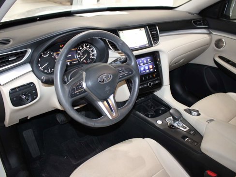 Used 2019 INFINITI QX50 Essential w/ Premium Audio Package image 11
