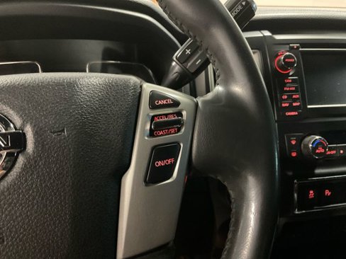 Used 2018 Nissan Titan SL w/ Midnight Edition image 26