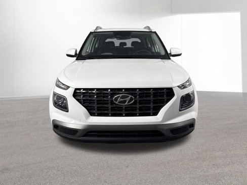 New 2025 Hyundai Venue SEL image 15