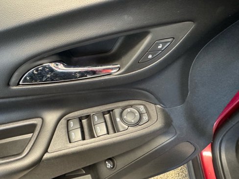 Used 2019 Chevrolet Equinox LT image 17