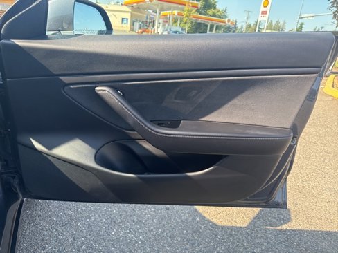 Used 2018 Tesla Model 3 Mid Range image 23