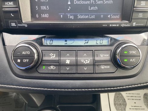 Used 2018 Toyota RAV4 Limited image 31