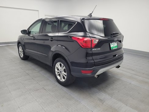 Used 2019 Ford Escape SE image 5