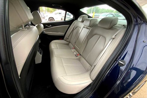 Used 2023 Genesis G70 2.0T image 19