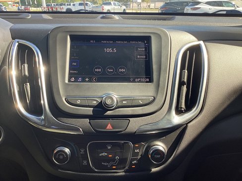 Used 2020 Chevrolet Equinox LT image 22
