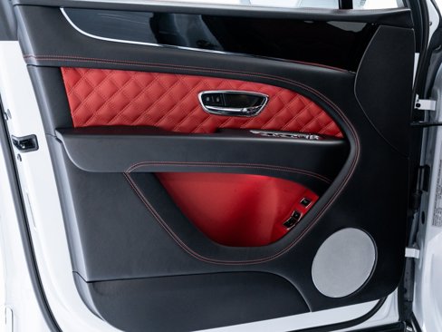 Certified 2022 Bentley Bentayga image 11