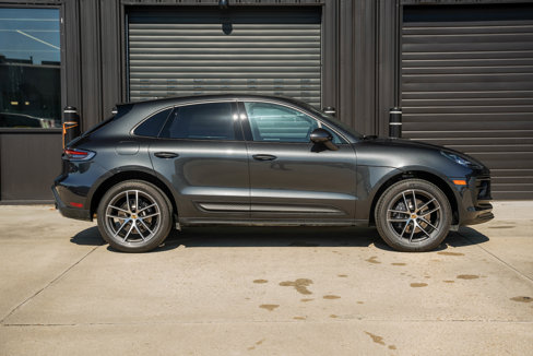 Certified 2025 Porsche Macan image 13