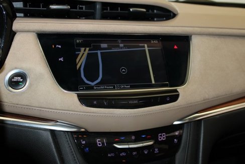 Used 2017 Cadillac XT5 Platinum w/ Driver Assist Package image 13