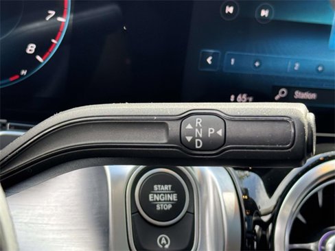 Used 2021 Mercedes-Benz GLB 250 4MATIC image 25