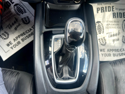 Used 2018 Nissan Rogue S image 16
