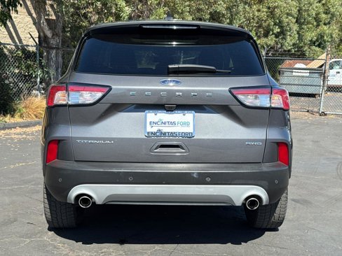 Used 2021 Ford Escape Titanium image 12