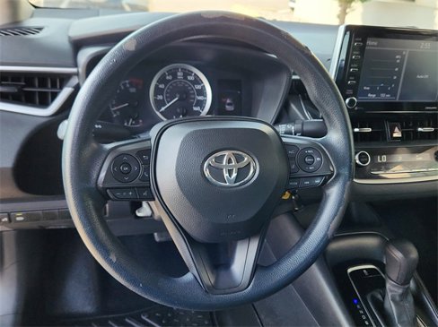 Used 2021 Toyota Corolla LE image 11