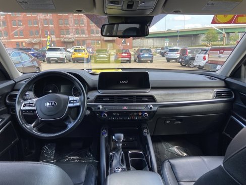 Used 2020 Kia Telluride EX image 17