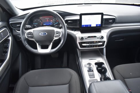 Used 2022 Ford Explorer XLT image 13