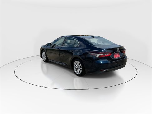 Used 2021 Toyota Camry LE image 6