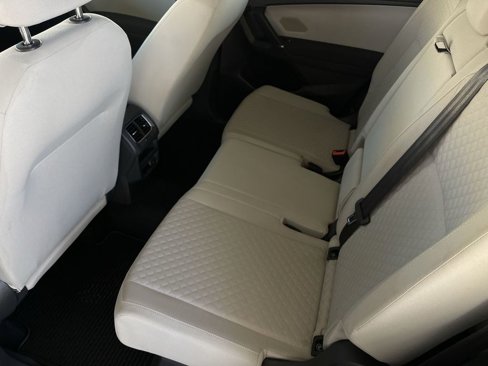 Used 2018 Volkswagen Tiguan S image 22