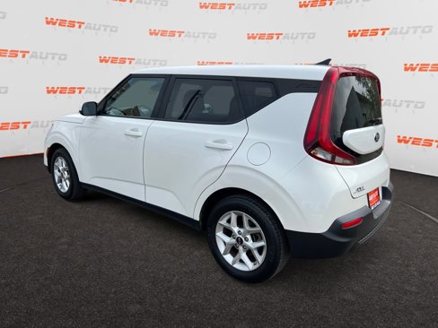 Used 2021 Kia Soul S image 3