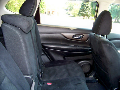 Used 2014 Nissan Rogue SV image 36