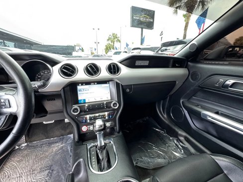 Used 2017 Ford Mustang Premium image 19