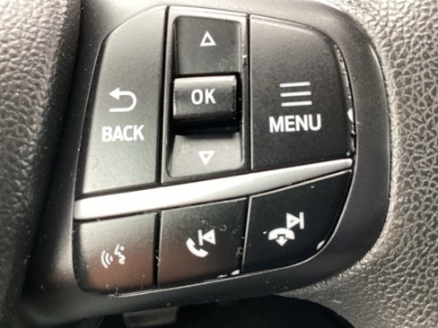 Used 2020 Ford Escape SE image 13