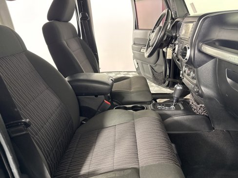 Used 2012 Jeep Wrangler Unlimited Sahara w/ Dual Top Group image 34