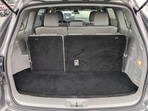 Used 2019 Toyota Highlander LE image 13