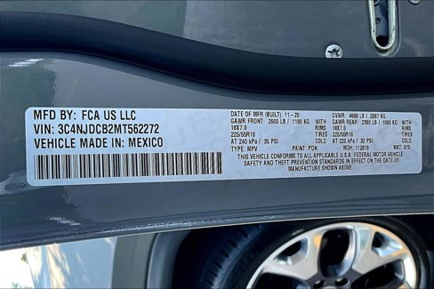 Used 2021 Jeep Compass Limited w/ Sun and Sound Group image 34