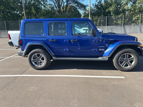 Used 2018 Jeep Wrangler Unlimited Sahara w/ Dual Top Group image 4
