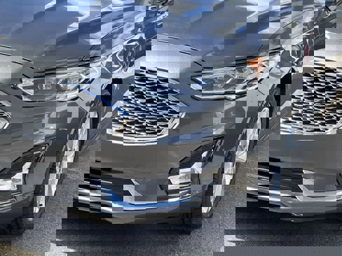 Used 2019 Ford Fusion Energi Titanium image 36