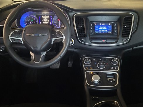 Used 2015 Chrysler 200 Limited image 22