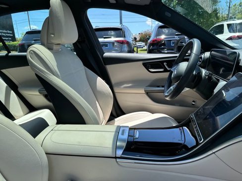 Used 2025 Mercedes-Benz C 300 Sedan image 34