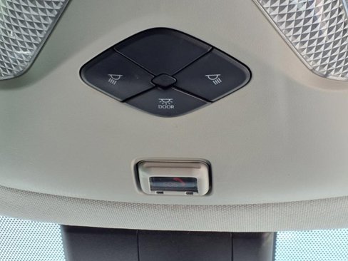 Used 2022 Toyota C-HR Limited image 10