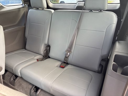 Used 2020 Chevrolet Traverse LT w/ Driver Confidence II Package image 27