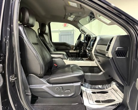 Used 2019 Ford F250 Lariat w/ Chrome Package image 17