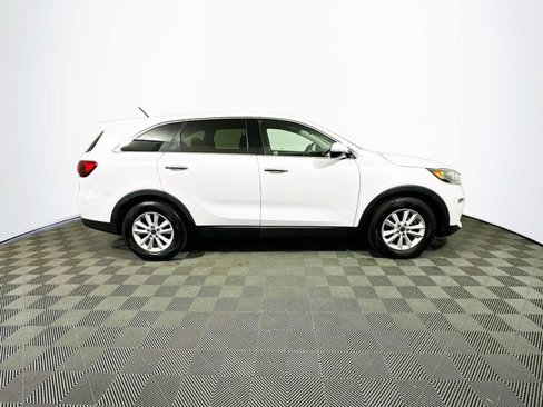 Used 2019 Kia Sorento LX image 10