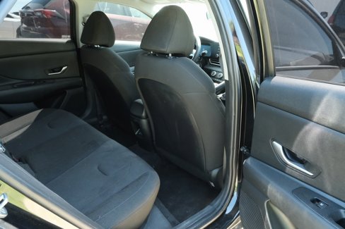 Used 2024 Hyundai Elantra SE image 23