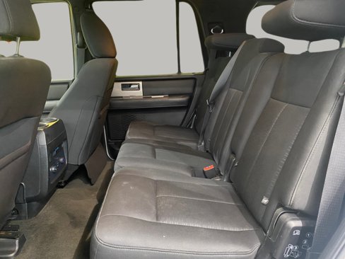 Used 2017 Ford Expedition XLT image 12