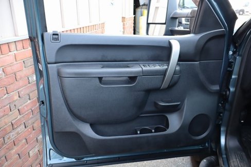 Used 2013 GMC Sierra 2500 SLE w/ SLE Preferred Package image 9