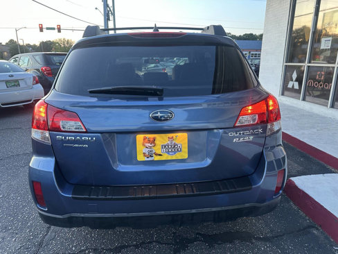 Used 2014 Subaru Outback 2.5i Premium image 5