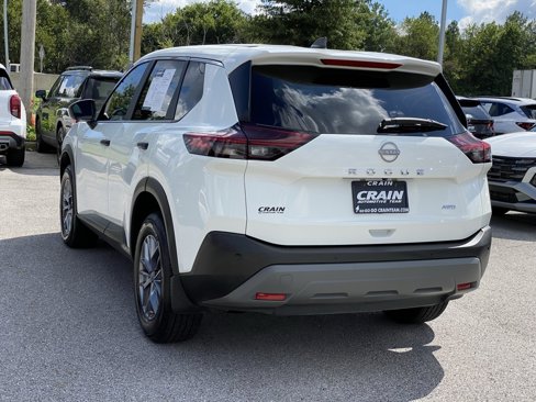 Used 2023 Nissan Rogue S image 5
